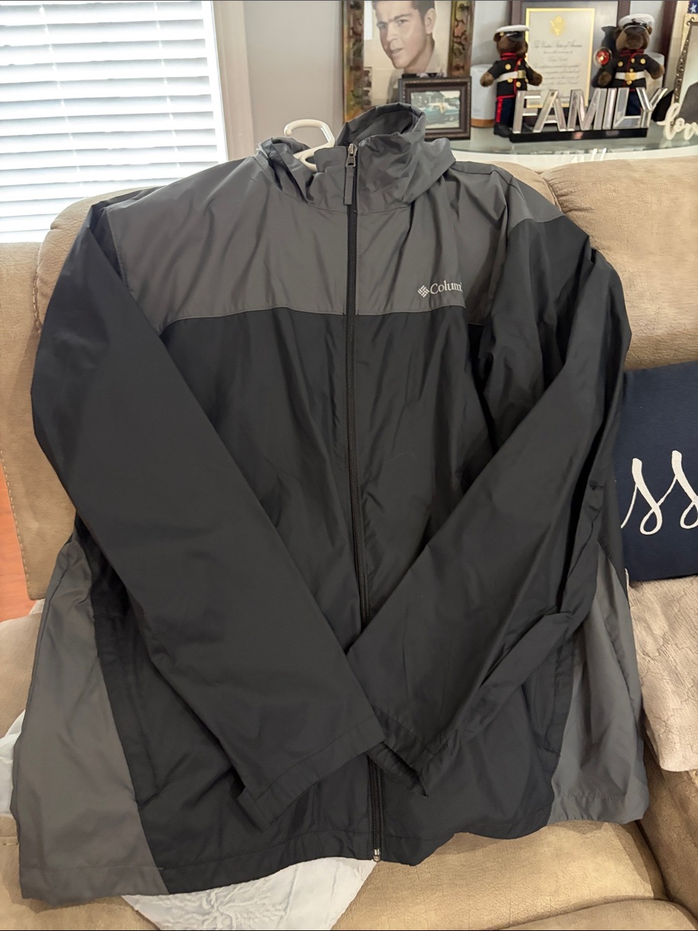 Columbia Men’s Black and Gray Hooded Rain Jacket